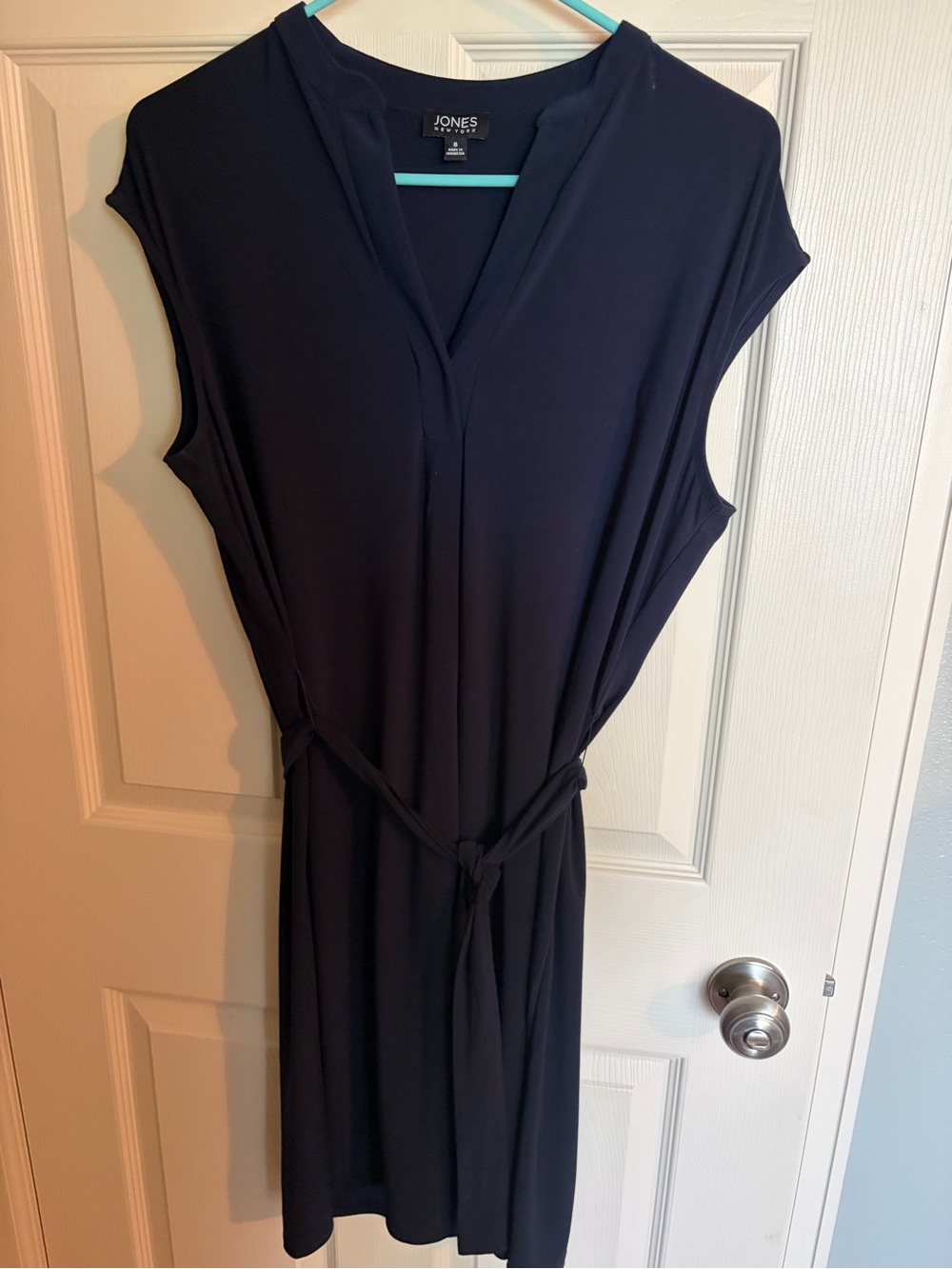 Jones New York Dark Navy V-Neck Tie-Waist Midi Dress